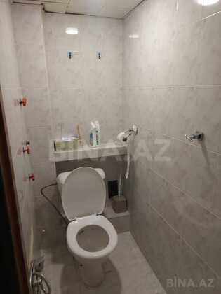 2 otaqlı Köhnə tikili, 8-ci mikrorayon q., Bakı