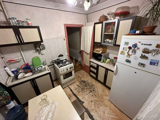 3 otaqlı Köhnə tikili, 28 May m., Bakı