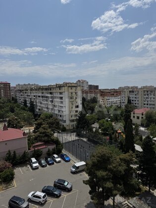 3 otaqlı Köhnə tikili, Əhmədli m., Bakı