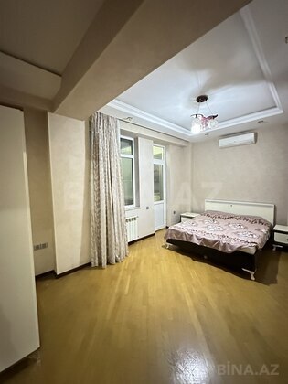 3 otaqlı Yeni tikili, Xırdalan