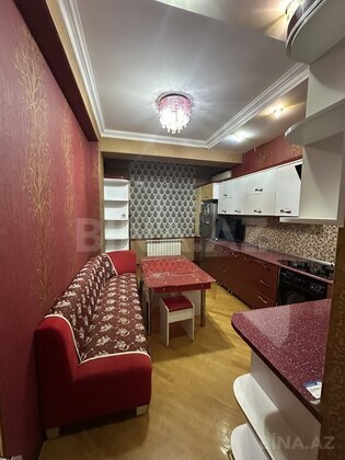 3 otaqlı Yeni tikili, Xırdalan