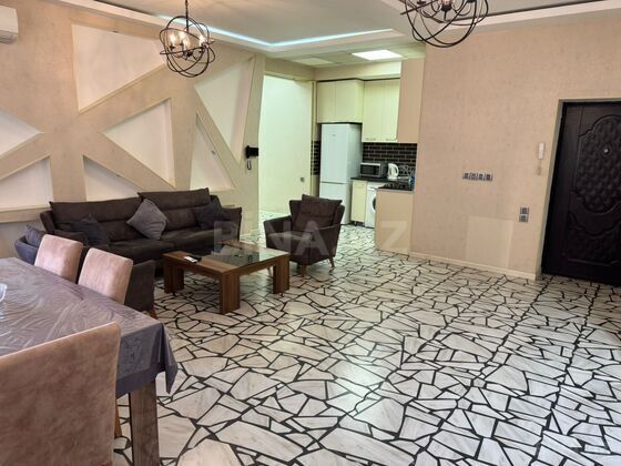 3 otaqlı Yeni tikili, Şah İsmayıl Xətai m., Bakı