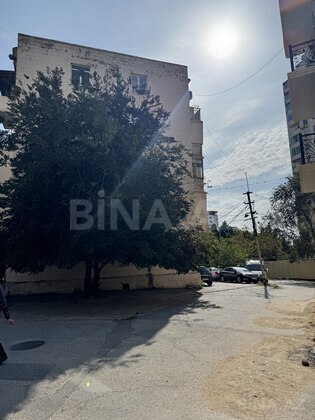 2 otaqlı Köhnə tikili, Qara Qarayev m., Bakı