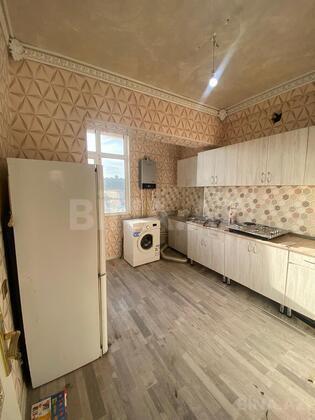 2 otaqlı Köhnə tikili, Qaraçuxur q., Bakı