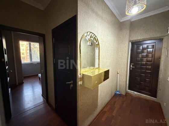2 otaqlı Köhnə tikili, Neftçilər m., Bakı