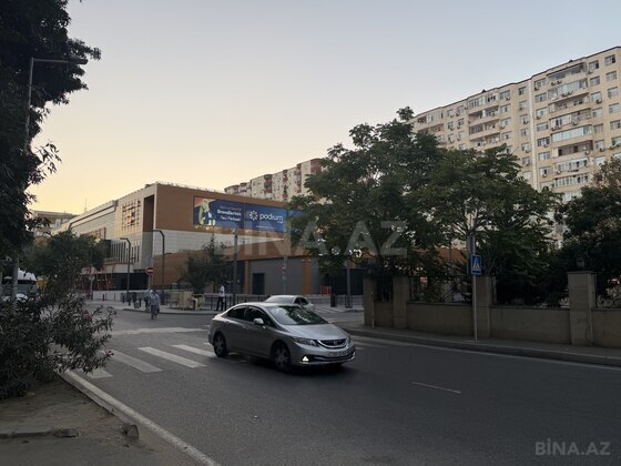2 otaqlı Köhnə tikili, Neftçilər m., Bakı