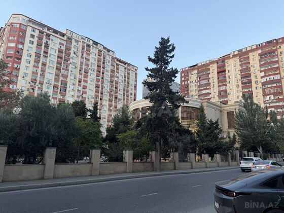 2 otaqlı Köhnə tikili, Neftçilər m., Bakı