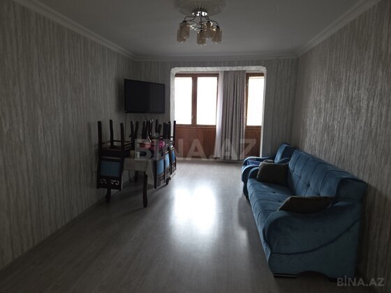 3 otaqlı Köhnə tikili, Neftçilər m., Bakı