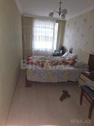 3 otaqlı Köhnə tikili, Neftçilər m., Bakı