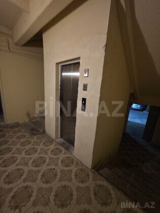 3 otaqlı Köhnə tikili, Bakıxanov q., Bakı