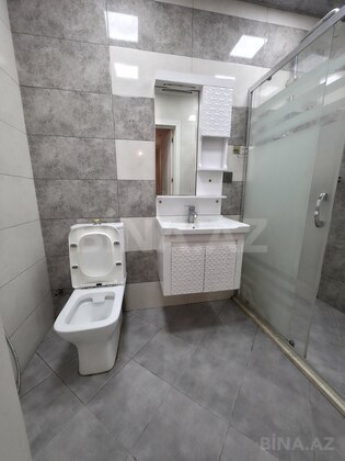 3 otaqlı Köhnə tikili, Bakıxanov q., Bakı