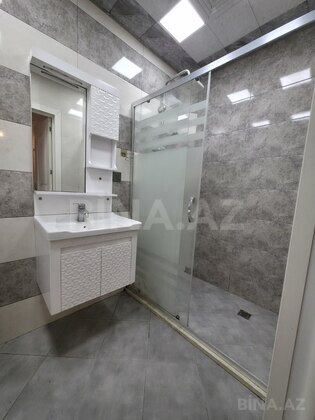 3 otaqlı Köhnə tikili, Bakıxanov q., Bakı