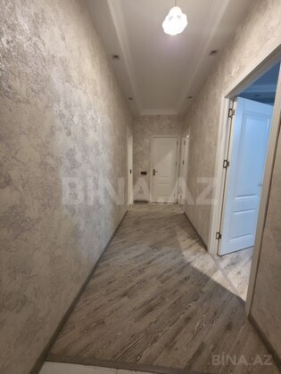 3 otaqlı Köhnə tikili, Bakıxanov q., Bakı
