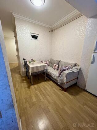 3 otaqlı Köhnə tikili, Bakıxanov q., Bakı