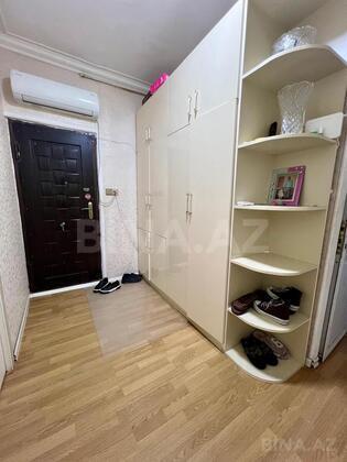 3 otaqlı Köhnə tikili, Bakıxanov q., Bakı