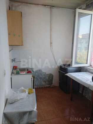 3 otaqlı Köhnə tikili, Memar Əcəmi m., Bakı