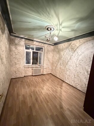 3 otaqlı Köhnə tikili, Xalqlar Dostluğu m., Bakı