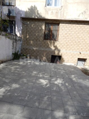 2 otaqlı Köhnə tikili, Qara Qarayev m., Bakı