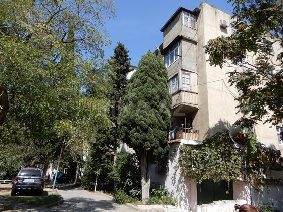 2 otaqlı Köhnə tikili, Qara Qarayev m., Bakı