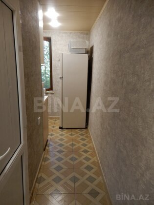 2 otaqlı Köhnə tikili, Qara Qarayev m., Bakı