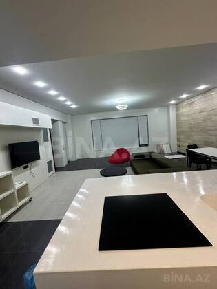 3 otaqlı Yeni tikili, Şah İsmayıl Xətai m., Bakı