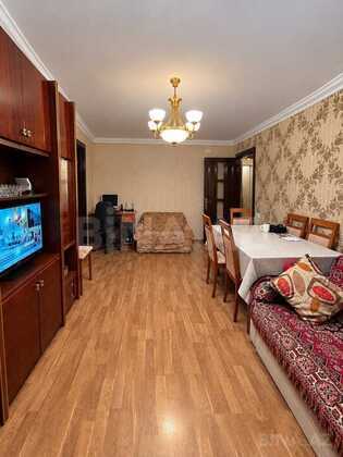 2 otaqlı Köhnə tikili, Elmlər Akademiyası m., Bakı
