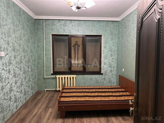 5 otaqlı Köhnə tikili, Xalqlar Dostluğu m., Bakı