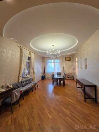 6 otaqlı Həyət evi/Bağ evi, 9-cu mikrorayon q., Bakı