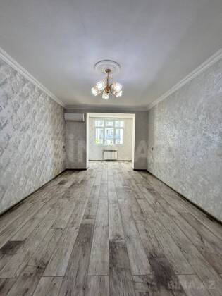 2 otaqlı Köhnə tikili, Qara Qarayev m., Bakı