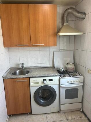 3 otaqlı Köhnə tikili, Gənclik m., Bakı