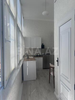 2 otaqlı Köhnə tikili, Nizami m., Bakı