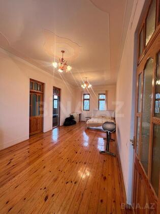 4 otaqlı Həyət evi/Bağ evi, Novxanı q., Bakı