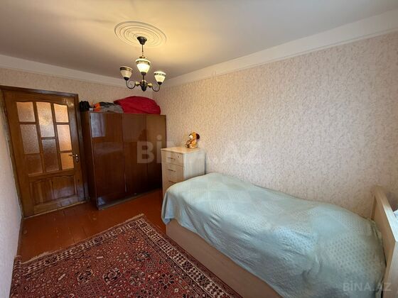 4 otaqlı Köhnə tikili, Xalqlar Dostluğu m., Bakı
