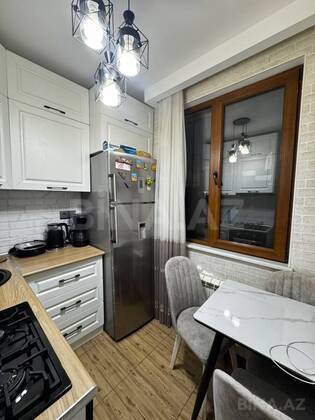 2 otaqlı Köhnə tikili, Azadlıq Prospekti m., Bakı