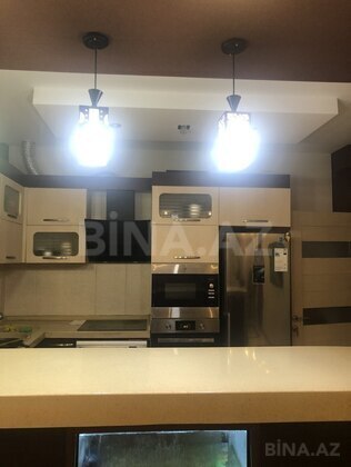 3 otaqlı Yeni tikili, İnşaatçılar m., Bakı