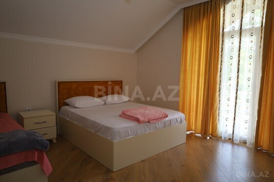 6 otaqlı Həyət evi/Bağ evi, Qax
