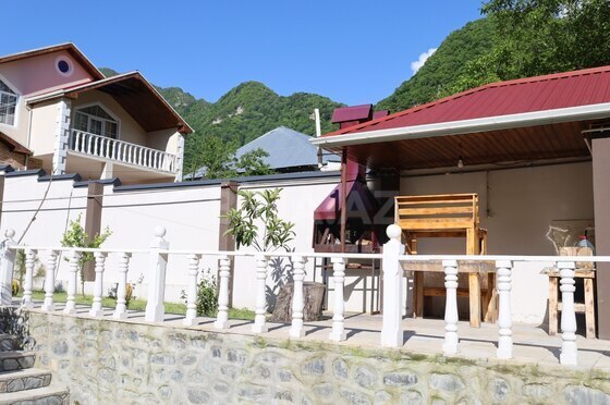 6 otaqlı Həyət evi/Bağ evi, Qax