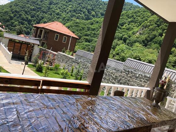 7 otaqlı Həyət evi/Bağ evi, Qax