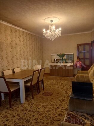 3 otaqlı Köhnə tikili, Elmlər Akademiyası m., Bakı