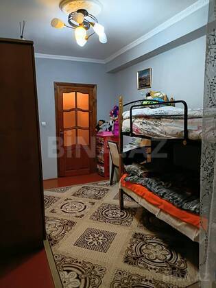 3 otaqlı Köhnə tikili, Elmlər Akademiyası m., Bakı