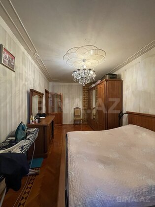 4 otaqlı Köhnə tikili, Azadlıq Prospekti m., Bakı