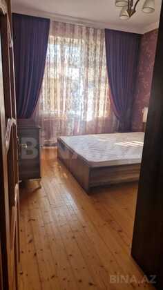 3 otaqlı Köhnə tikili, Həzi Aslanov m., Bakı