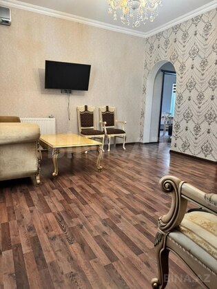 2 otaqlı Köhnə tikili, İnşaatçılar m., Bakı