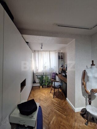 3 otaqlı Köhnə tikili, İnşaatçılar m., Bakı
