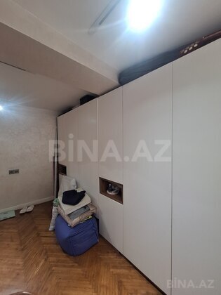 3 otaqlı Köhnə tikili, İnşaatçılar m., Bakı