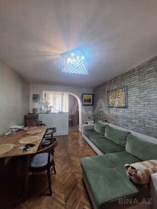3 otaqlı Köhnə tikili, İnşaatçılar m., Bakı