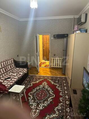 4 otaqlı Köhnə tikili, Yeni Günəşli q., Bakı