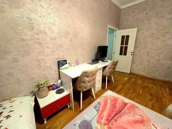 3 otaqlı Yeni tikili, Neftçilər m., Bakı