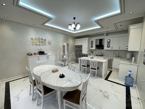 8 otaqlı Həyət evi/Bağ evi, Avtovağzal m., Bakı