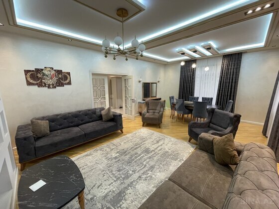 8 otaqlı Həyət evi/Bağ evi, Avtovağzal m., Bakı